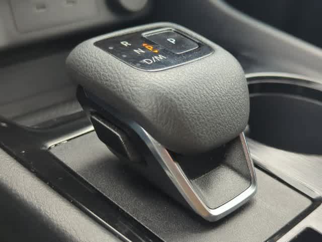 Used 2025 Nissan Rogue SV FWD image 31