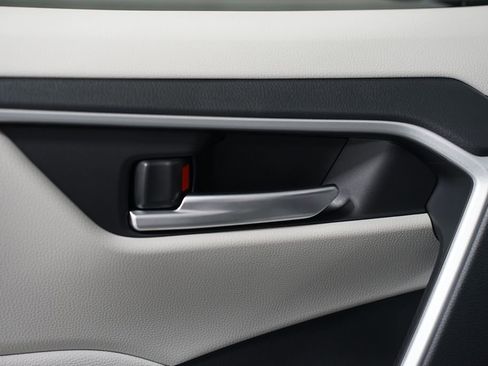 New 2025 Toyota RAV4 XLE image 32