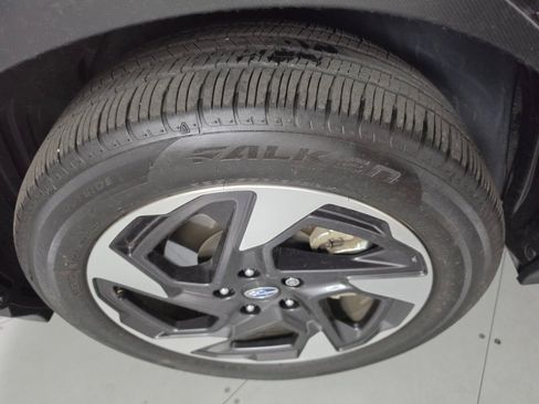 Certified 2025 Subaru Crosstrek 2.5i Limited w/ Popular Package #3A image 9