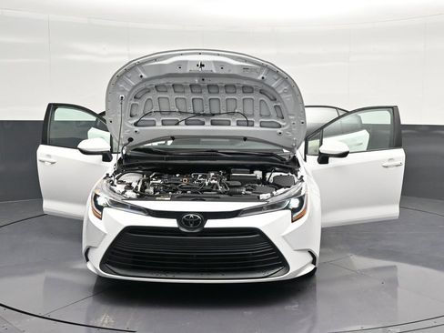 Used 2024 Toyota Corolla LE image 35