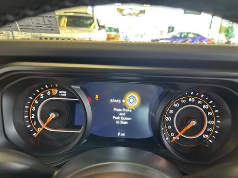 New 2025 Jeep Gladiator Sport w/ Premium Package image 18