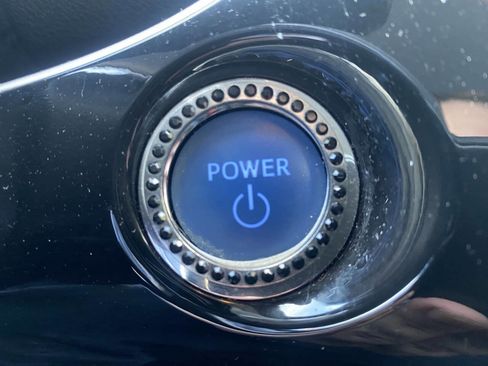 Used 2022 Toyota Prius LE image 33