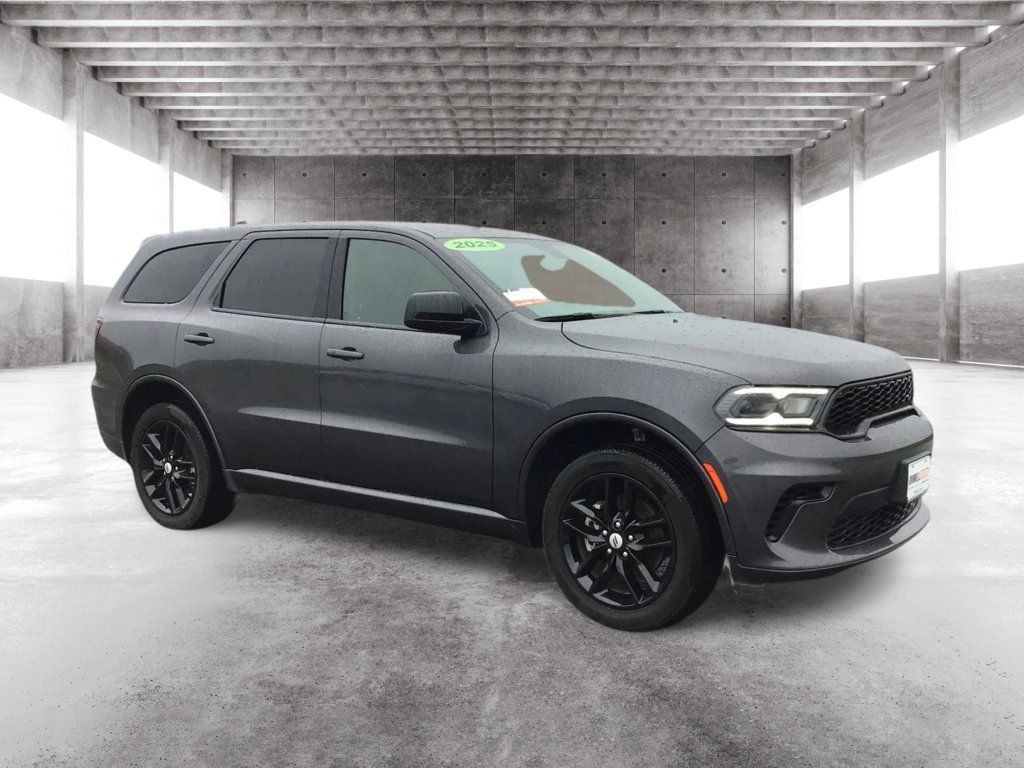 Used 2025 Dodge Durango GT AWD/4WD image 3