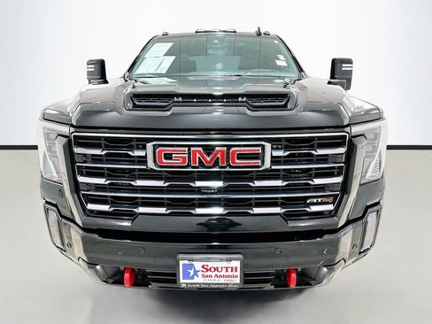 Used 2024 GMC Sierra 2500 AT4 w/ AT4 Premium Plus Package AWD/4WD image 2