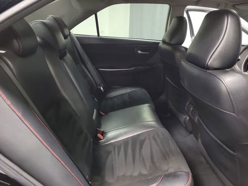Used 2016 Toyota Camry XSE w/ Moonroof Package image 21