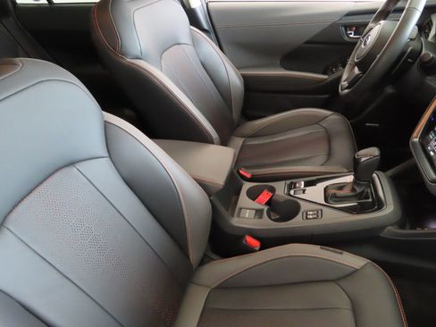 Used 2025 Subaru Crosstrek 2.5i Limited w/ Crosstrek Mirror Package image 28