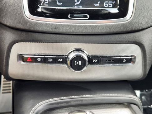 Used 2019 Volvo XC90 T5 R-Design AWD/4WD image 17