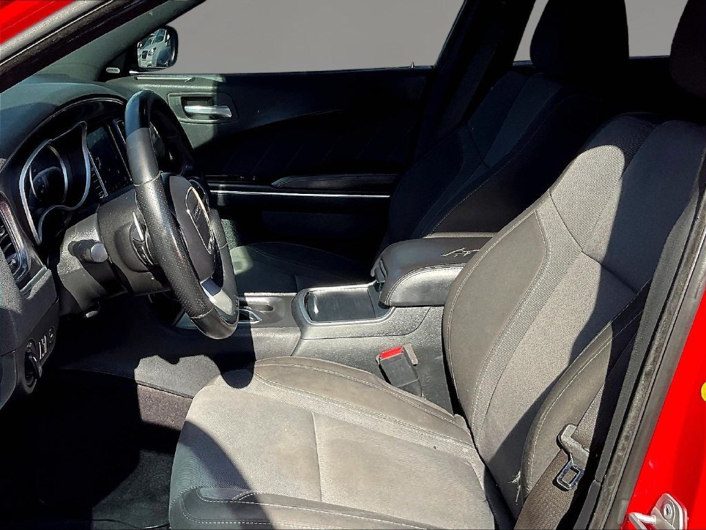 Used 2018 Dodge Charger R/T RWD image 16