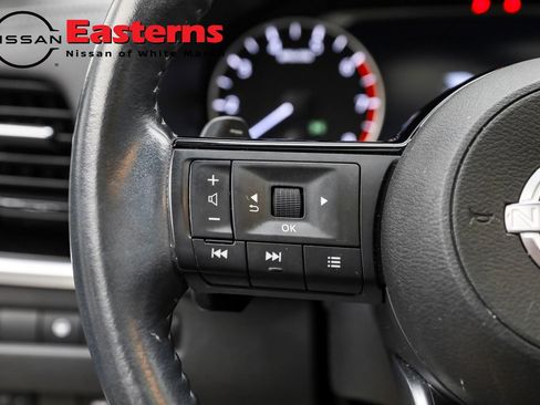 Used 2023 Nissan Rogue SL w/ SL Premium Package AWD/4WD image 16