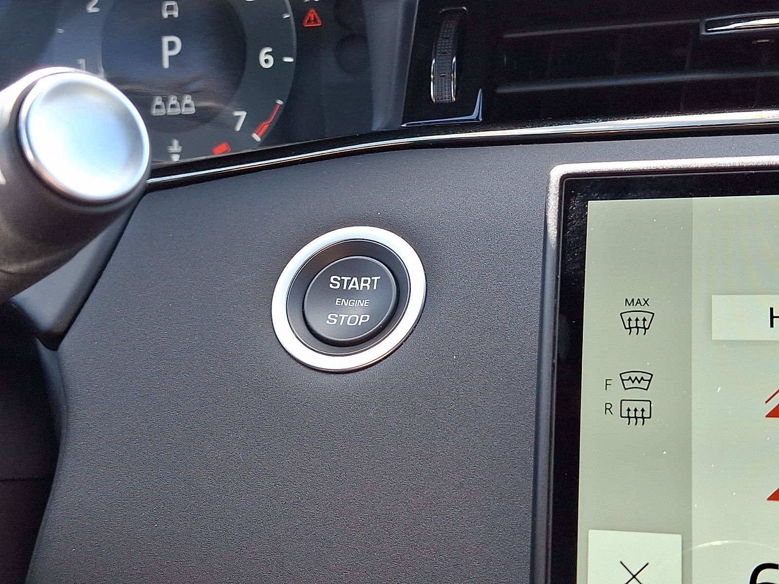 Used 2026 Land Rover Range Rover Evoque S AWD/4WD image 26