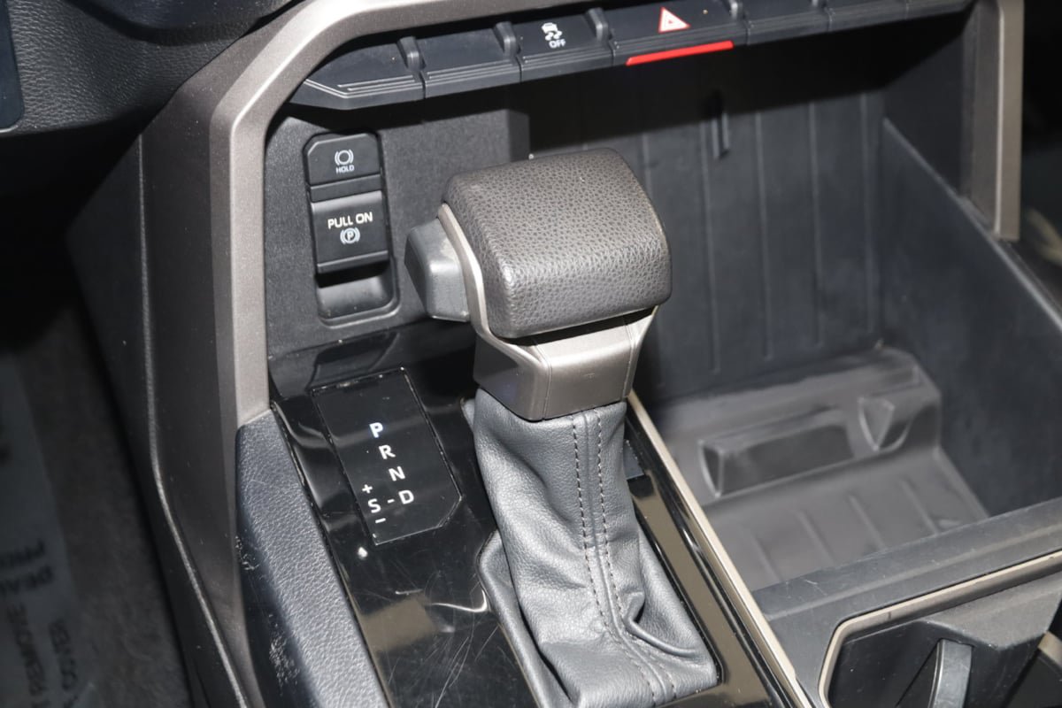 Used 2022 Toyota Tundra SR5 AWD/4WD image 7