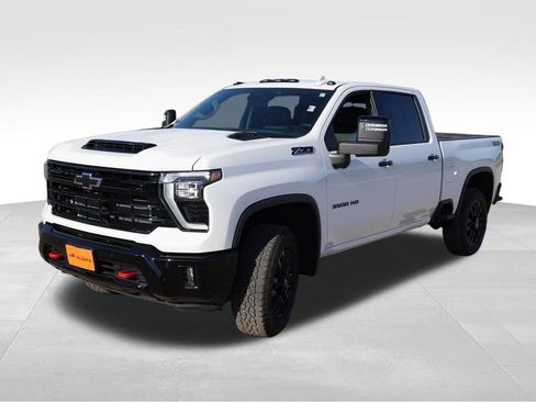 Certified 2026 Chevrolet Silverado 3500 LTZ w/ LTZ Plus Package AWD/4WD image 11