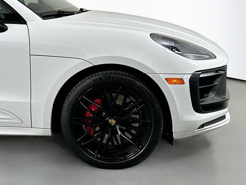 Certified 2022 Porsche Macan GTS image 14