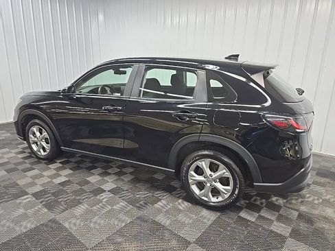 Used 2023 Honda HR-V LX image 4