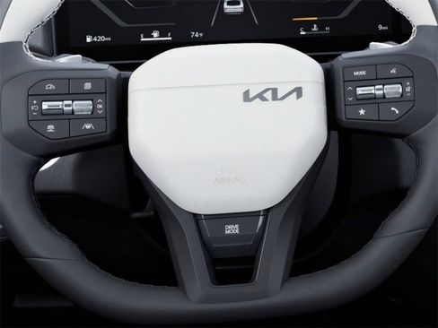 New 2025 Kia K4 GT-Line image 22