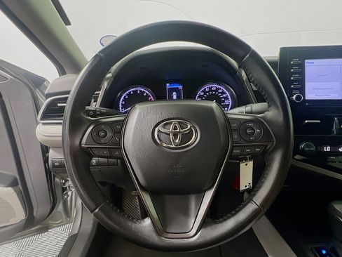 Used 2021 Toyota Camry SE FWD image 17