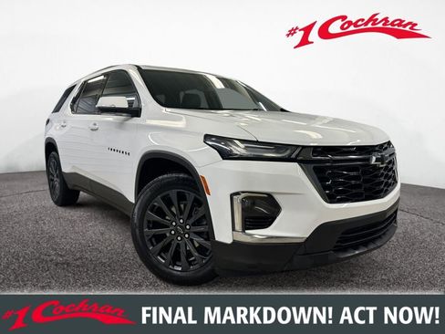 Certified 2023 Chevrolet Traverse RS w/ LPO, Floor Liner Package image 1