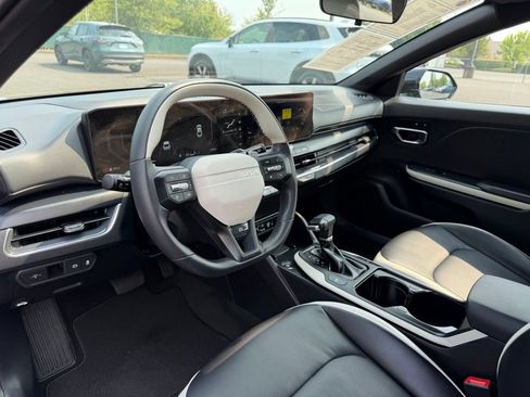 Used 2025 Kia K4 GT-Line w/ GT-Line Premium Package FWD image 16