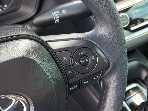 Used 2025 Toyota Corolla LE FWD image 21