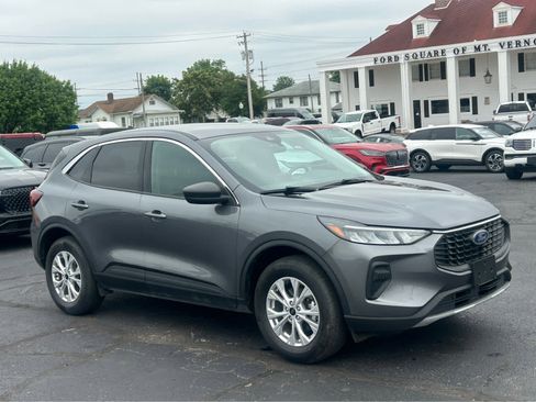 Used 2024 Ford Escape Active AWD/4WD image 3