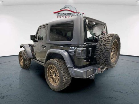 Used 2018 Jeep Wrangler Rubicon AWD/4WD image 5