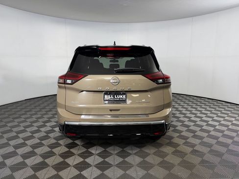 Used 2024 Nissan Rogue Platinum w/ Platinum Premium Package FWD image 9