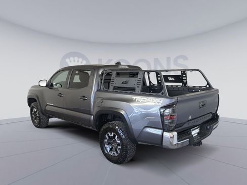 Used 2020 Toyota Tacoma TRD Off-Road image 4