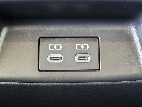 Used 2025 Toyota Corolla LE w/ Convenience Package image 11