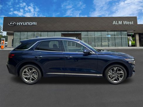 Used 2024 Genesis GV70 2.5T w/ Advanced Package AWD/4WD image 4
