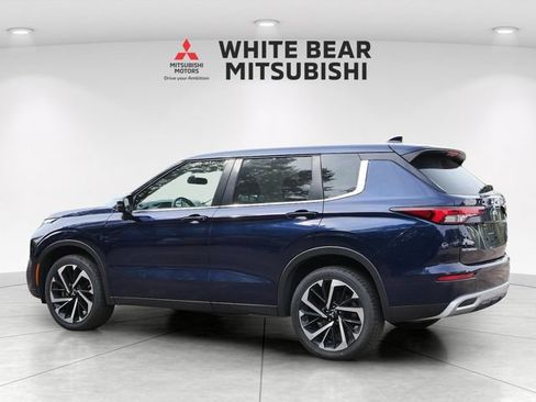 Used 2023 Mitsubishi Outlander SE AWD/4WD image 5