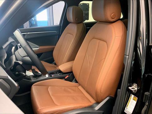 Used 2021 Audi Q3 2.0T Premium w/ Convenience Package image 8