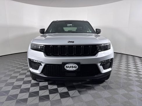 New 2025 Jeep Grand Cherokee Limited image 2