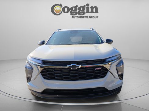 New 2026 Chevrolet Trax RS w/ Driver Confidence Package image 9