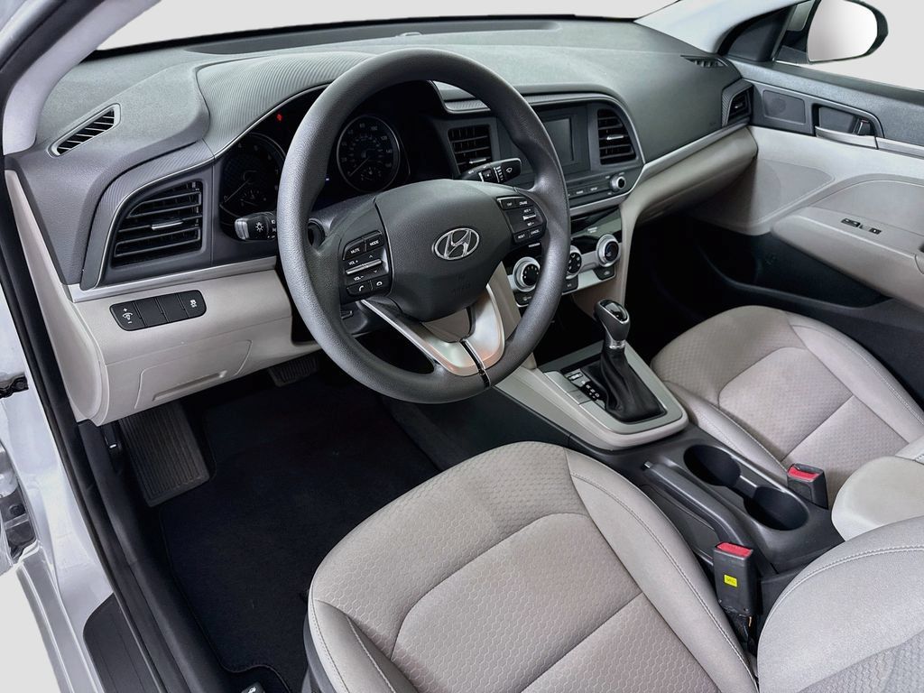 Used 2019 Hyundai Elantra SE FWD image 9