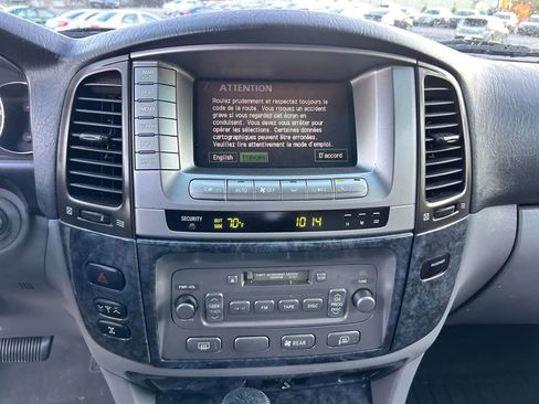 Used 2005 Toyota Land Cruiser image 17