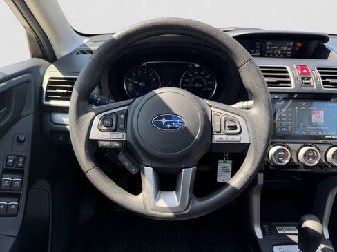 Used 2017 Subaru Forester 2.5i Premium image 13