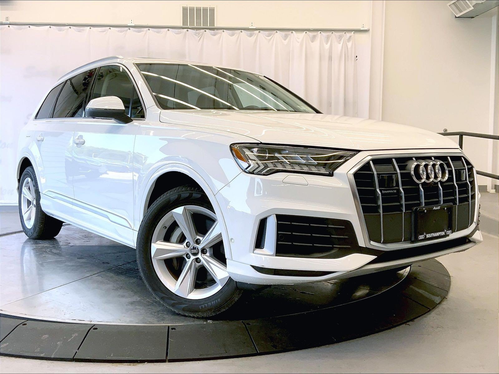 Certified 2023 Audi Q7 2.0T Premium Plus w/ Premium Plus Package AWD/4WD image 1