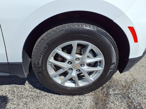 Used 2023 Chevrolet Equinox LT FWD image 40