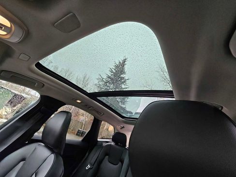 Certified 2025 Volvo XC60 B5 Core w/ Protection Package Premier image 59