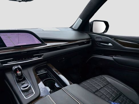 Used 2023 Cadillac Escalade Sport Platinum w/ Heavy-Duty Trailer Package AWD/4WD image 25
