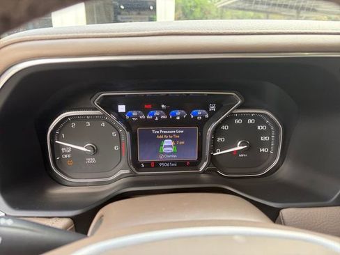Used 2021 GMC Yukon XL Denali w/ Denali Ultimate Package AWD/4WD image 9