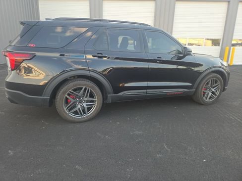 Used 2026 Ford Explorer ST AWD/4WD image 14