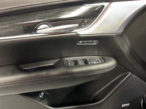 Used 2021 Cadillac XT5 Premium Luxury AWD/4WD image 14
