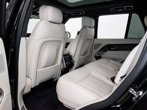 Used 2024 Land Rover Range Rover SE AWD/4WD image 24