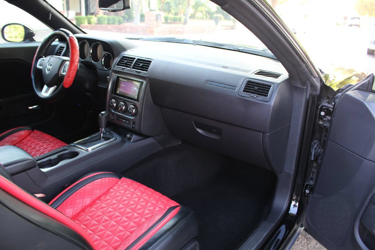 Used 2013 Dodge Challenger R/T Plus RWD image 12
