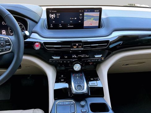 Certified 2024 Acura MDX SH-AWD w/ Technology Package image 7
