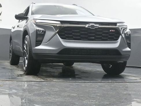 New 2026 Chevrolet Trax RS image 3