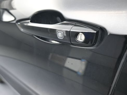 Used 2022 Mitsubishi Outlander SE image 36