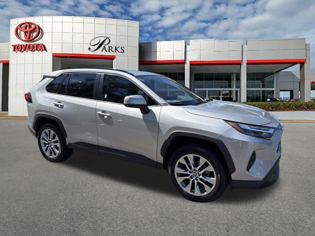 Used 2022 Toyota RAV4 XLE Premium FWD image 1