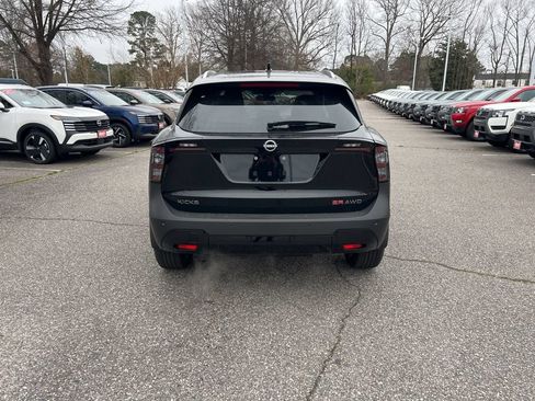 New 2025 Nissan Kicks SR AWD/4WD image 3